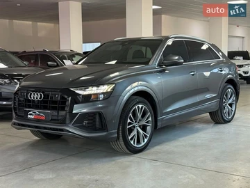 Авто Audi Q8 2021 № 8622144