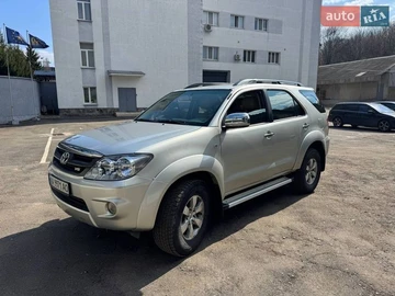 Авто Toyota Fortuner 2008 № 8622596
