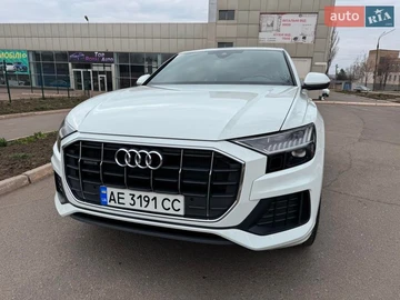 Авто Audi Q8 2023 № 8622907