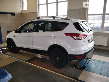 Авто Ford Kuga 2014 № 8623149