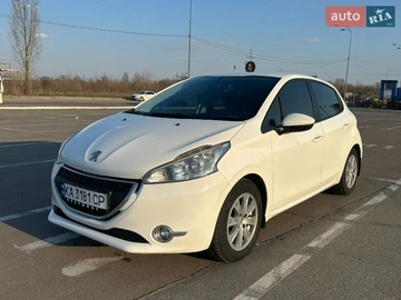 Авто Peugeot 208 2013 № 8623612