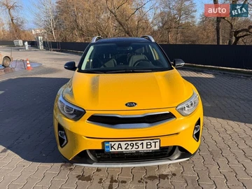 Авто KIA Stonic 2020 № 8624139