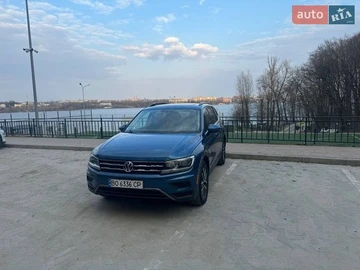 Авто Volkswagen Tiguan 2018 № 8624479
