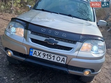 Авто Chevrolet Niva 2010 № 8625396
