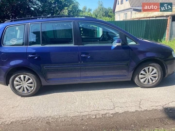Авто Volkswagen Touran 2003 № 8625399