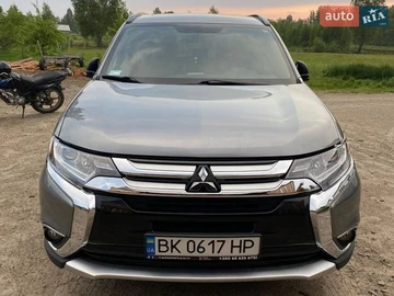 Авто Mitsubishi Outlander 2017 № 8625512