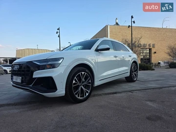 Авто Audi Q8 2022 № 8625718