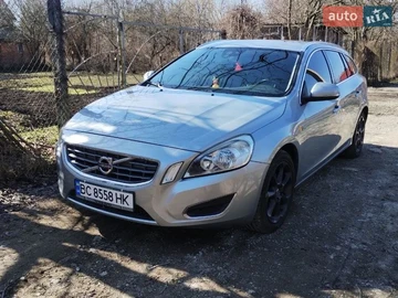 Авто Volvo V60 2012 № 8626015