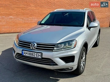 Авто Volkswagen Touareg 2015 № 8626077