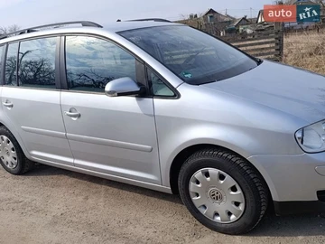 Авто Volkswagen Touran 2005 № 8626413