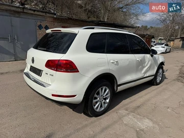 Авто Volkswagen Touareg 2011 № 8626439