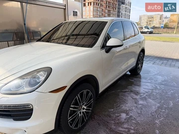 Авто Porsche Cayenne 2011 № 8626733