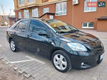 Авто Toyota Yaris 2007 № 8626907
