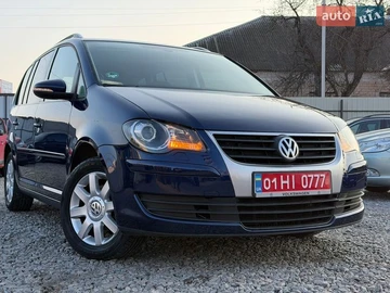 Авто Volkswagen Touran 2010 № 8626964