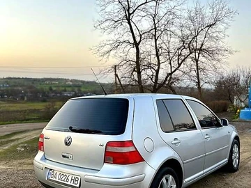 Авто Volkswagen Golf 2003 № 8627795