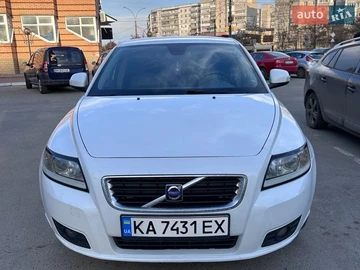 Авто Volvo V50 2010 № 8627860