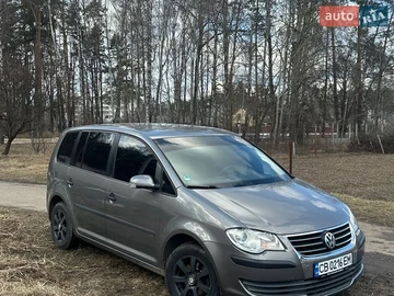 Авто Volkswagen Touran 2009 № 8628005