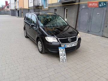 Авто Volkswagen Touran 2007 № 8628023