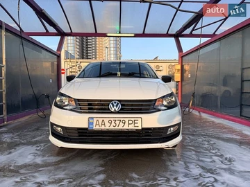 Авто Volkswagen Polo 2016 № 8628107