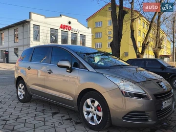 Авто Peugeot 5008 2011 № 8629352