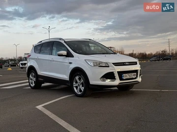 Авто Ford Kuga 2014 № 8629524