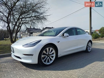 Авто Tesla Model 3 2020 № 8629547