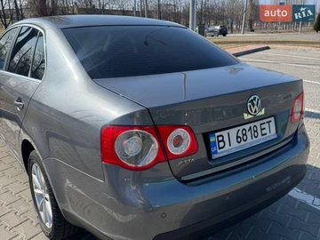 Авто Volkswagen Jetta 2006 № 8629647