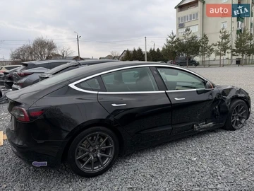 Авто Tesla Model 3 2019 № 8629826