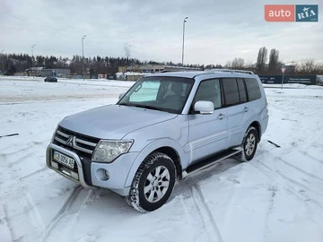 Авто Mitsubishi Pajero Wagon 2010 № 8630298