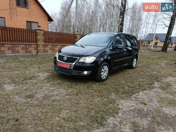Авто Volkswagen Touran 2010 № 8630498