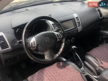 Авто Peugeot 4007 2010 № 8630510