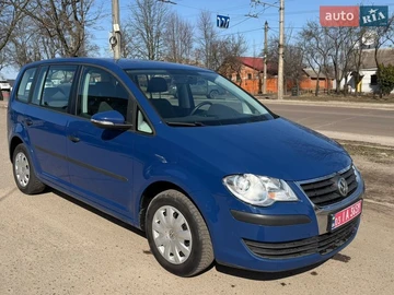 Авто Volkswagen Touran 2009 № 8630523