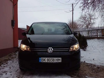 Авто Volkswagen Touran 2013 № 8630566