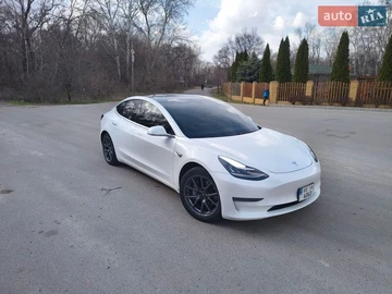 Авто Tesla Model 3 2020 № 8630651
