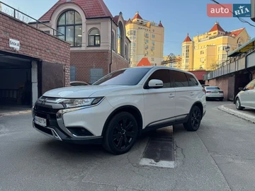 Авто Mitsubishi Outlander 2019 № 8630700