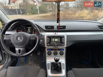 Авто Volkswagen Passat 2009 № 8631035