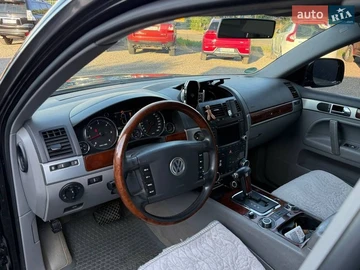 Авто Volkswagen Touareg 2005 № 8631051