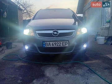 Авто Opel Zafira 2006 № 8631053