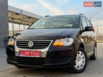 Авто Volkswagen Touran 2010 № 8631098