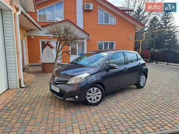 Авто Toyota Yaris 2013 № 8631155