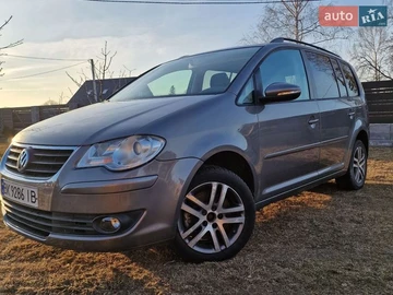 Авто Volkswagen Touran 2009 № 8631649