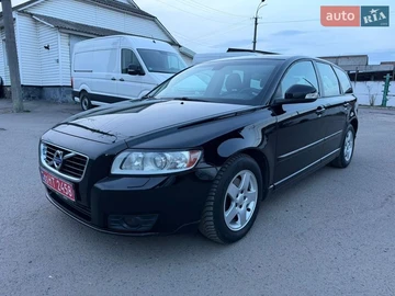 Авто Volvo V50 2012 № 8631932