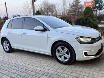 Авто Volkswagen E-Golf 2018 № 8633124
