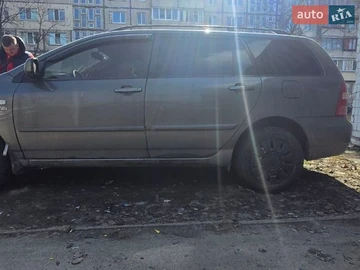Авто Toyota Corolla 2002 № 8633386