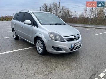Авто Opel Zafira 2010 № 8633401
