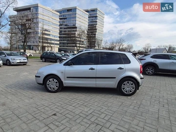 Авто Volkswagen Polo 2004 № 8633851