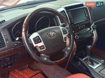 Авто Toyota Land Cruiser 2013 № 8634323