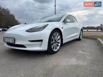 Авто Tesla Model 3 2018 № 8634909