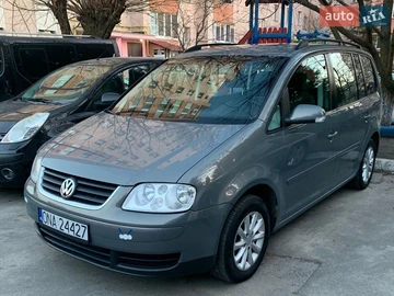 Авто Volkswagen Touran 2006 № 8635214