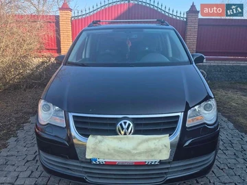 Авто Volkswagen Touran 2009 № 8635533